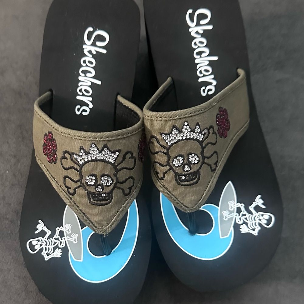 Skechers Kids Skull Flip Flops - Black and Brown